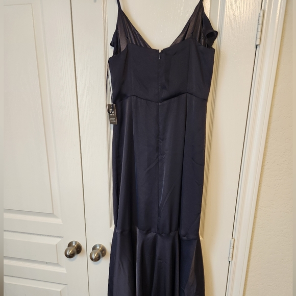 Express NWT ruffle maxi dress (M) - Picture 4 of 4